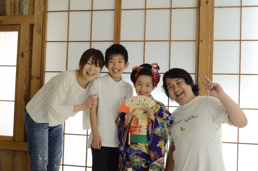七五三 越谷店 ゲストストーリー 子供から家族まで自然でおしゃれに残す人生の写真館 ライフスタジオ
