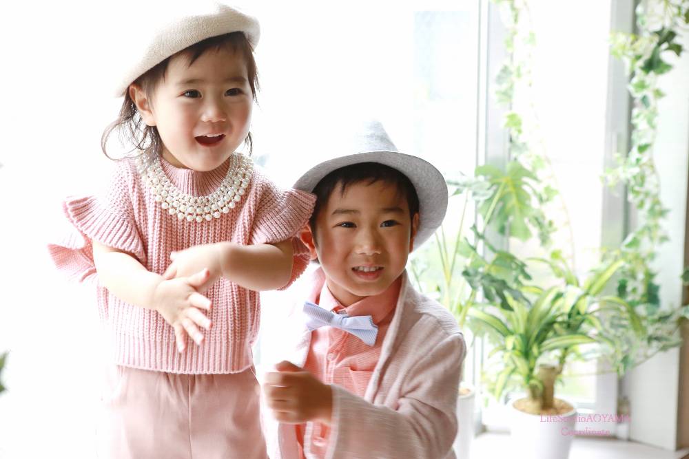 Sibling カジュアル2歳 5歳 青山店 子供から家族まで自然でおしゃれに残す人生の写真館 ライフスタジオ