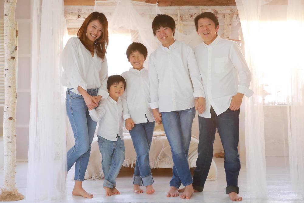 3兄弟の成長記念に。@新横浜店 - ゲストストーリー|子供から家族まで自然でおしゃれに残す人生の写真館-ライフスタジオ