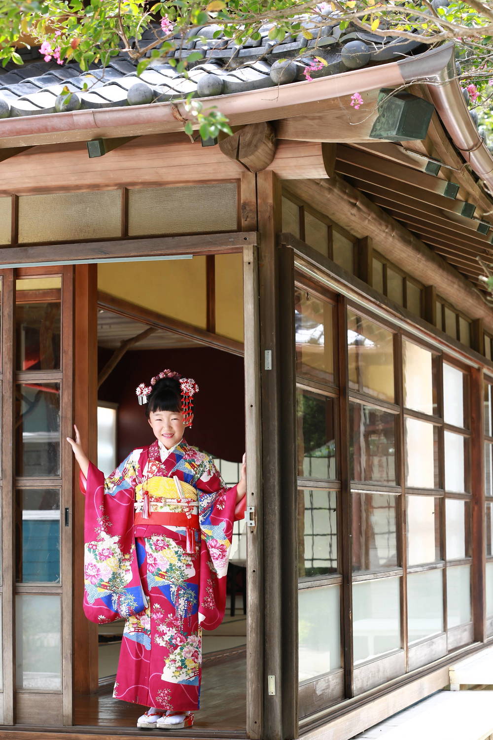 元美容師カメラマンが教える 七五三の髪型 新日本髪について Yuko Oikawa 子供から家族まで自然でおしゃれに残す人生の写真館 ライフスタジオ